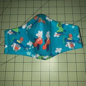 Hand made face mask with filter pocket